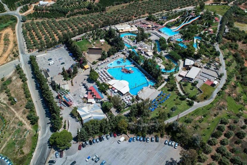 Villa Oasis Galatas  Экстерьер фото