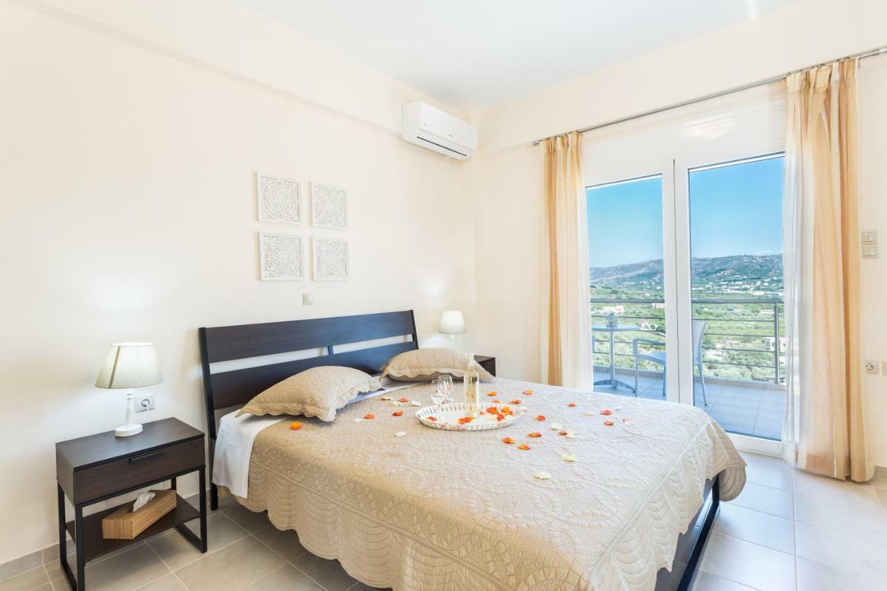 Villa Oasis Galatas  Экстерьер фото