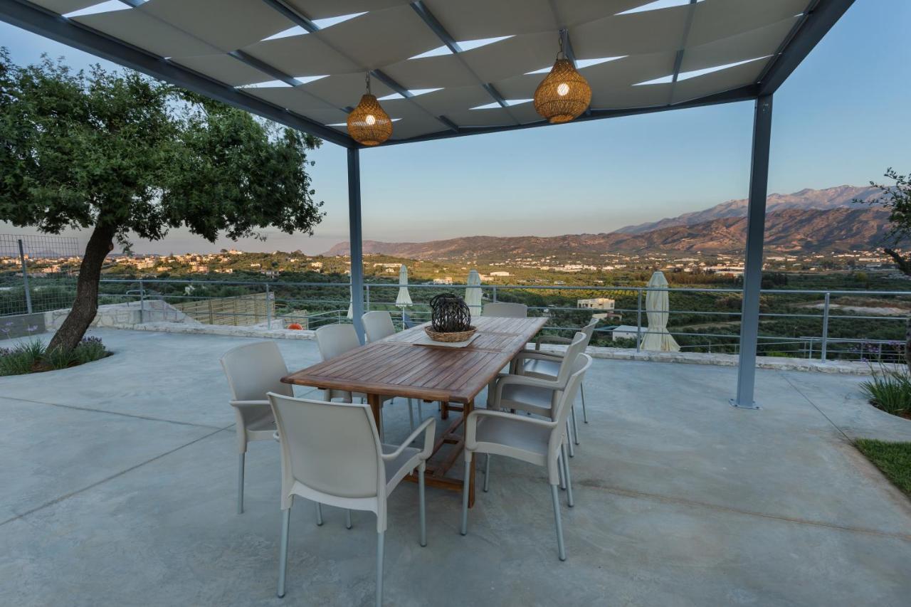 Villa Oasis Galatas  Экстерьер фото